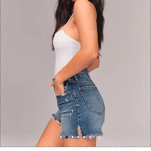 Abercrombie high rise mom short
